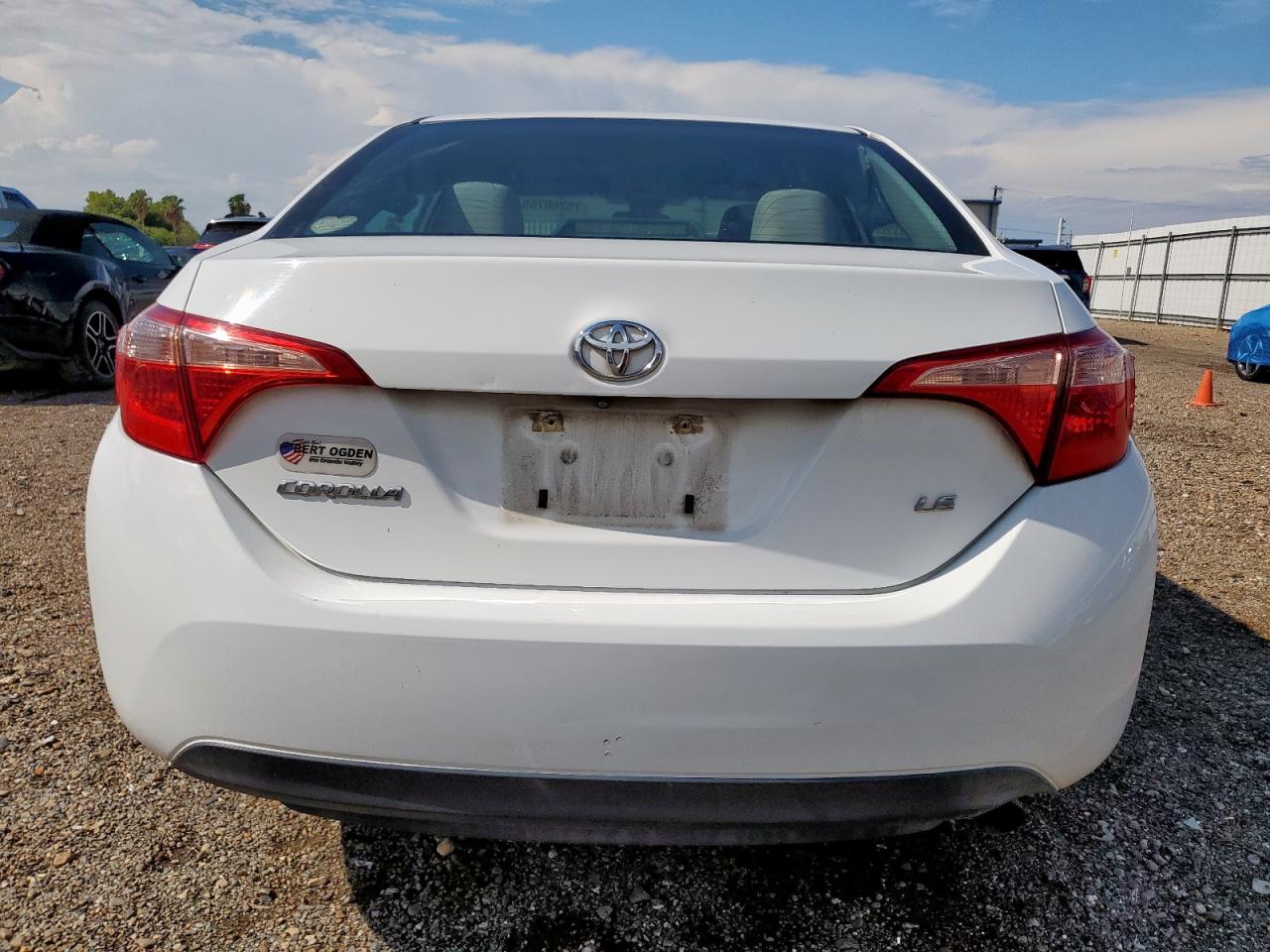 2017 Toyota Corolla L VIN: 5YFBURHE0HP700944 Lot: 70260755