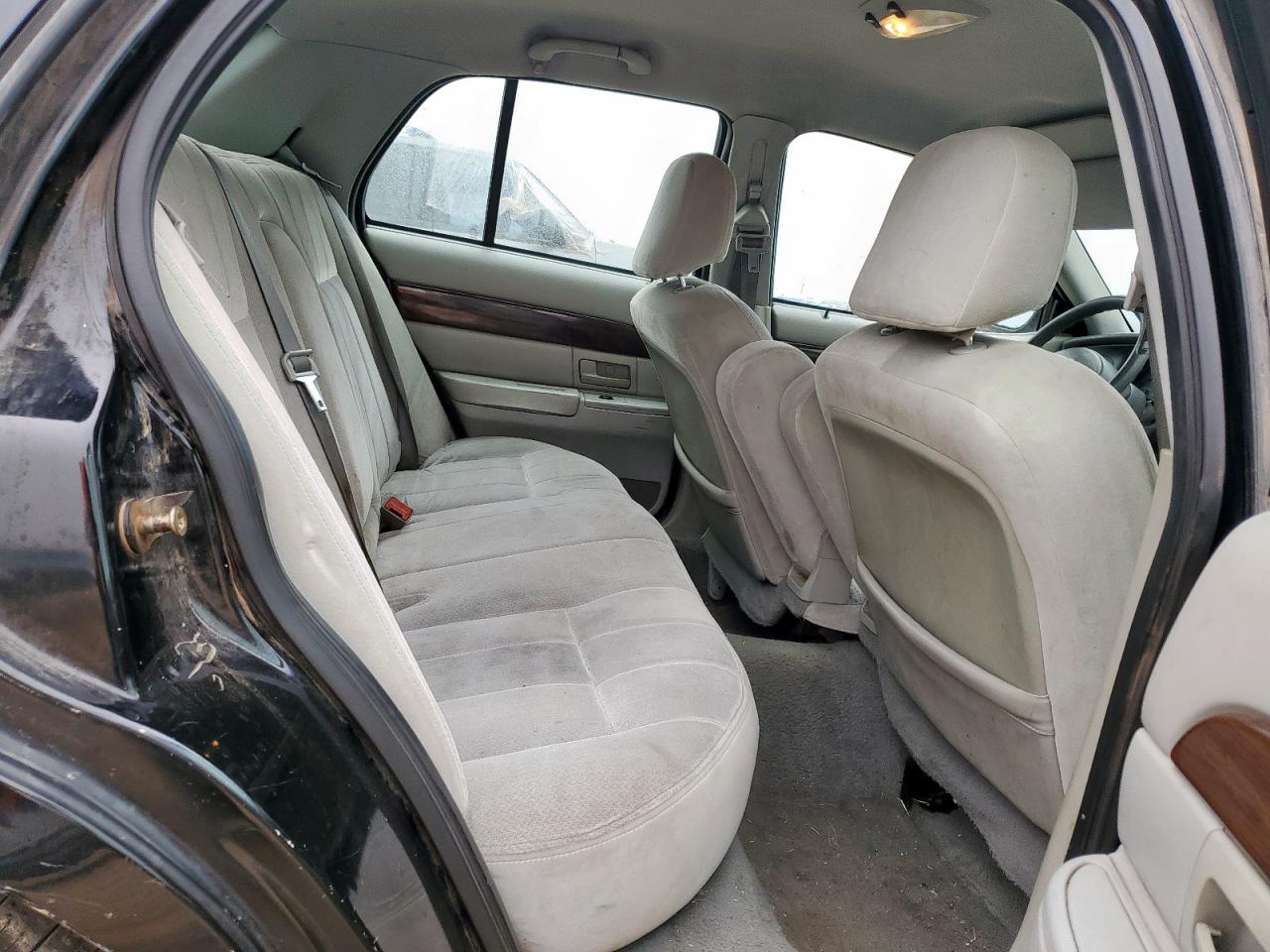 2003 Mercury Grand Marquis Gs VIN: 2MEFM74W03X690505 Lot: 70891345