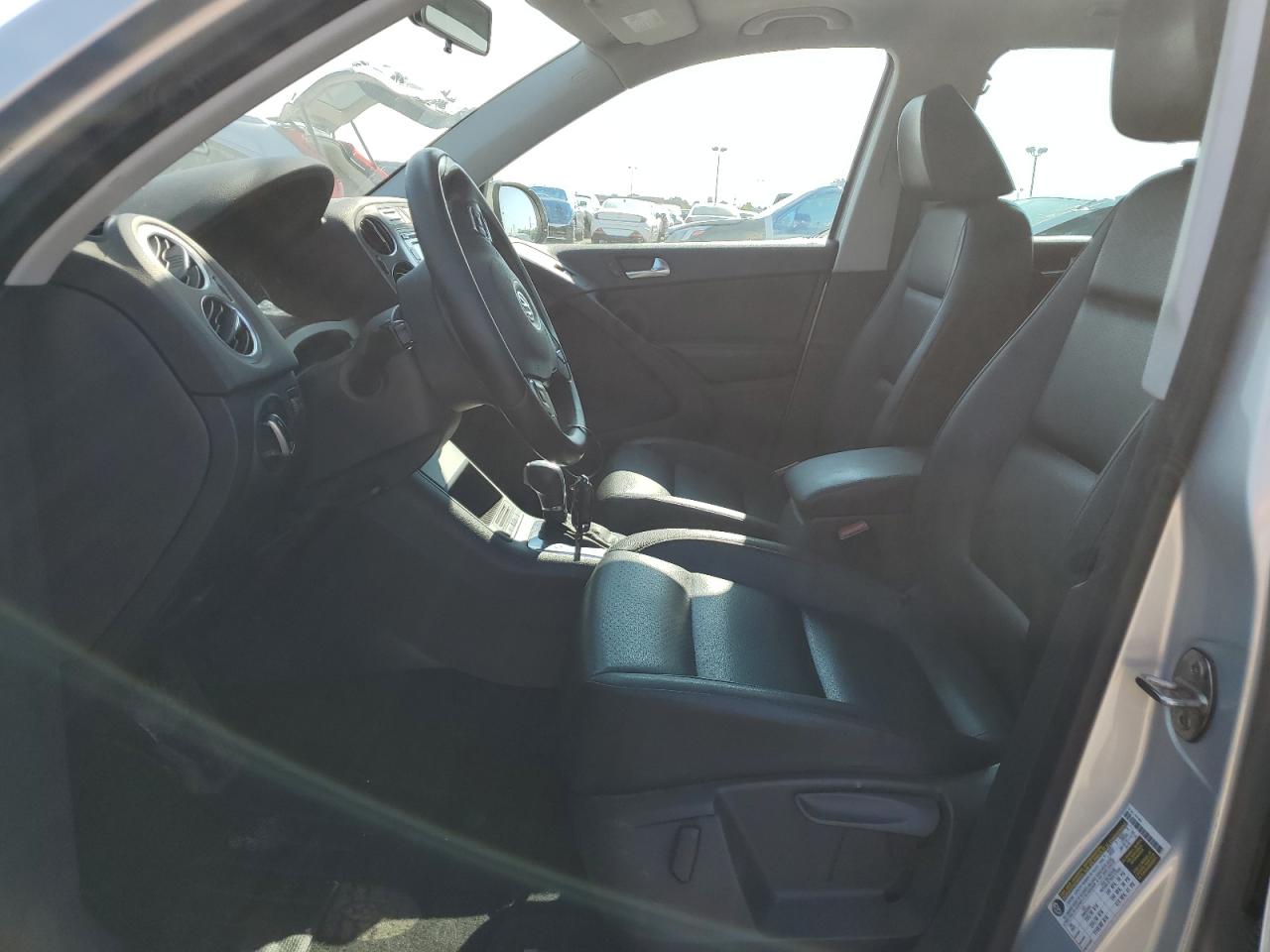 2011 Volkswagen Tiguan S VIN: WVGBV7AX3BW559911 Lot: 68464245