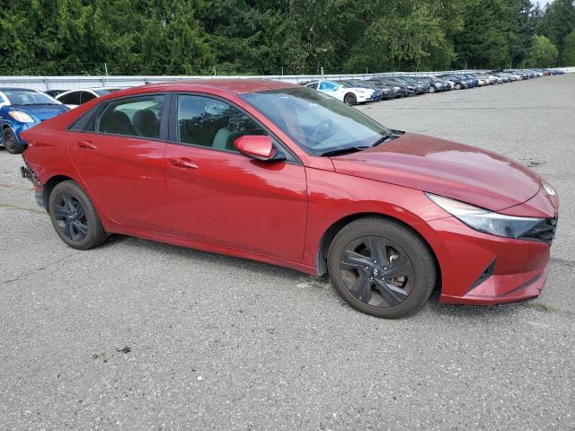  HYUNDAI ELANTRA 2021 Красный