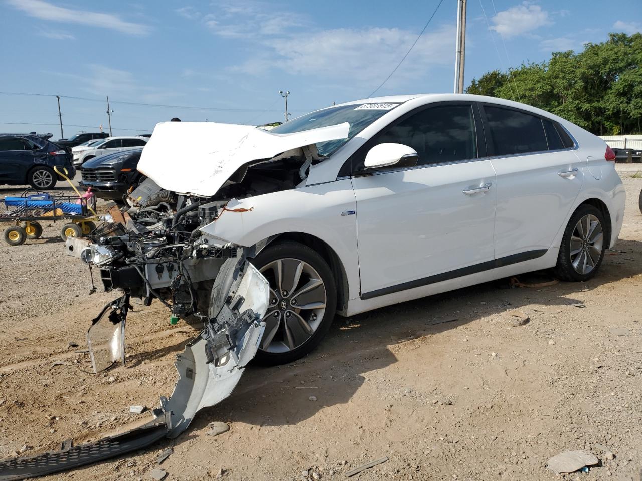 2018 Hyundai Ioniq Limited white null hybrid KMHC85LC5JU077493 photo #1