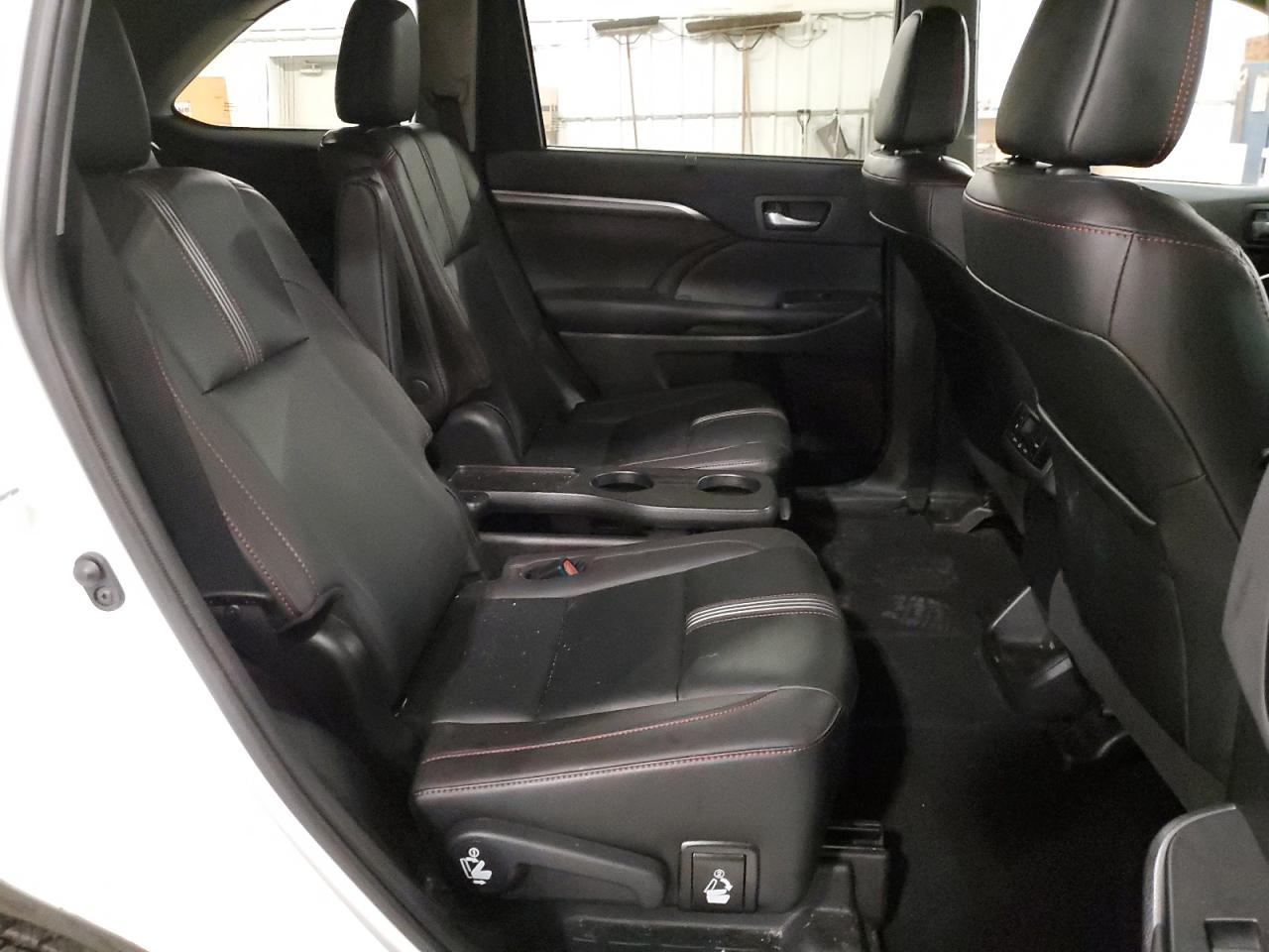 2019 Toyota Highlander Se VIN: 5TDJZRFH8KS620025 Lot: 69868835