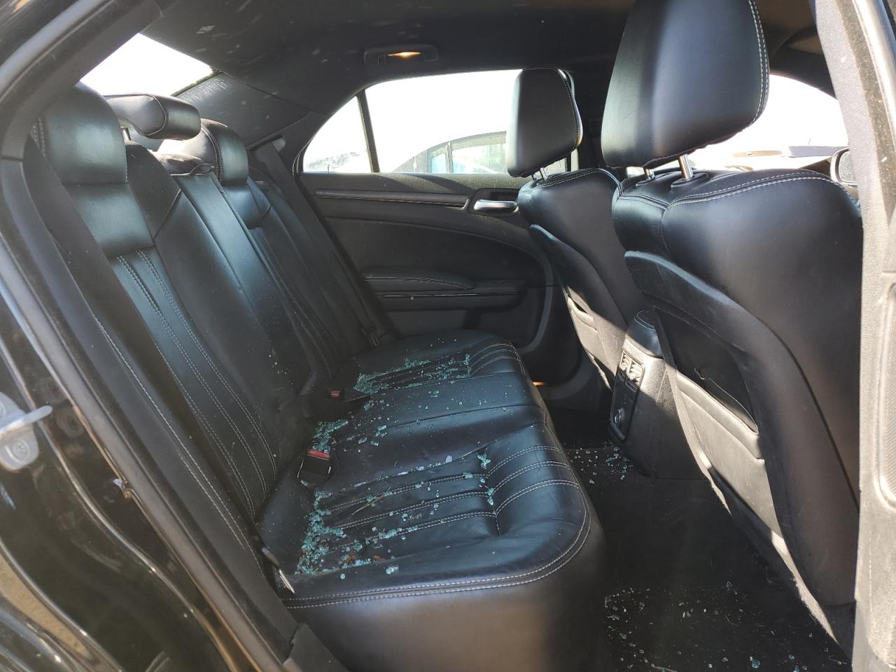 2013 Chrysler 300 S VIN: 2C3CCABG2DH577431 Lot: 68152845