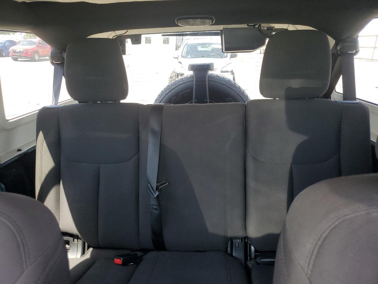 2014 Jeep Wrangler Unlimited Sport VIN: 1C4BJWDG8EL314176 Lot: 70224735