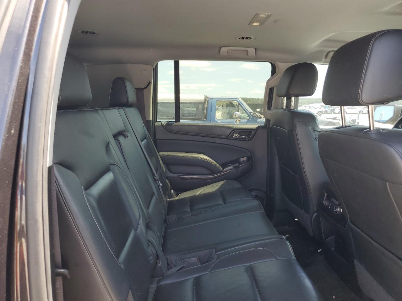 2017 GMC Yukon Xl K1500 Slt VIN: 1GKS2GKC2HR129176 Lot: 69362055