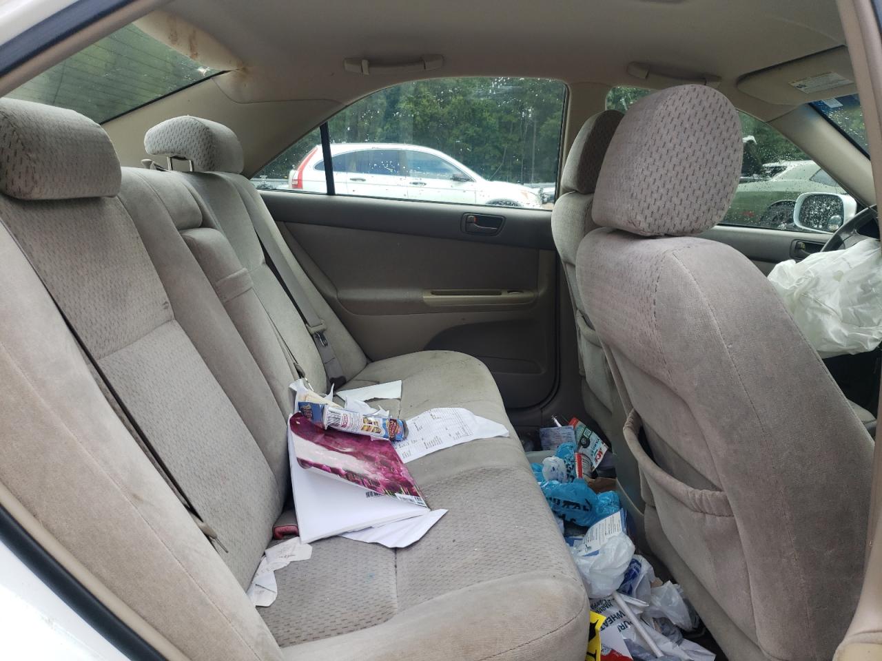 2004 Toyota Camry Le VIN: 4T1BE32KX4U313075 Lot: 68613745