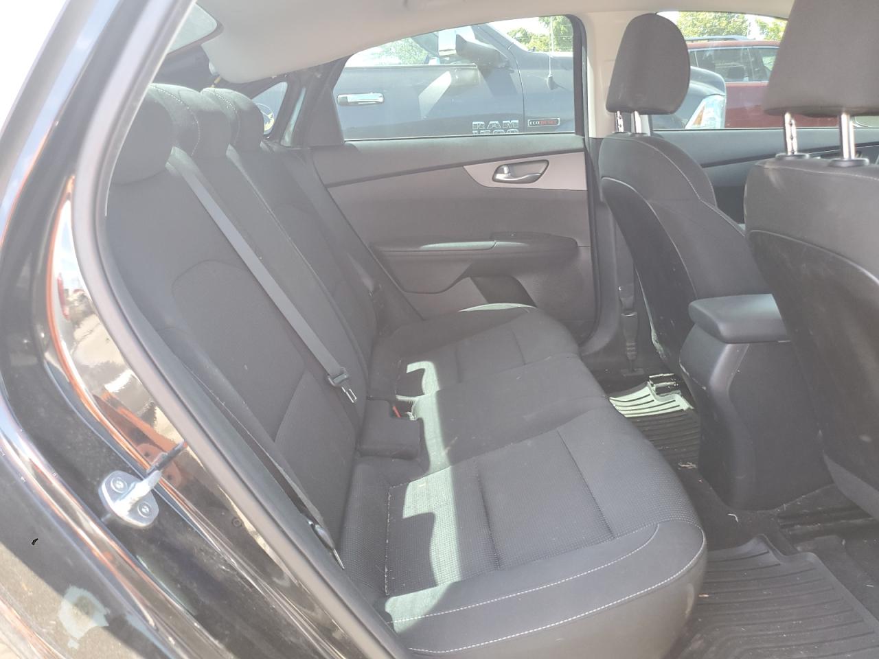 3KPF24AD9ME374021 2021 Kia Forte Fe