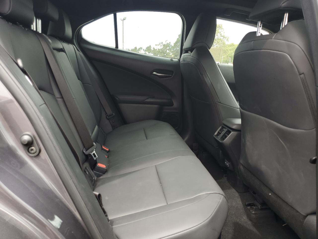 2023 Lexus Ux 250H Premium VIN: JTHP6JBH2P2144152 Lot: 70425375