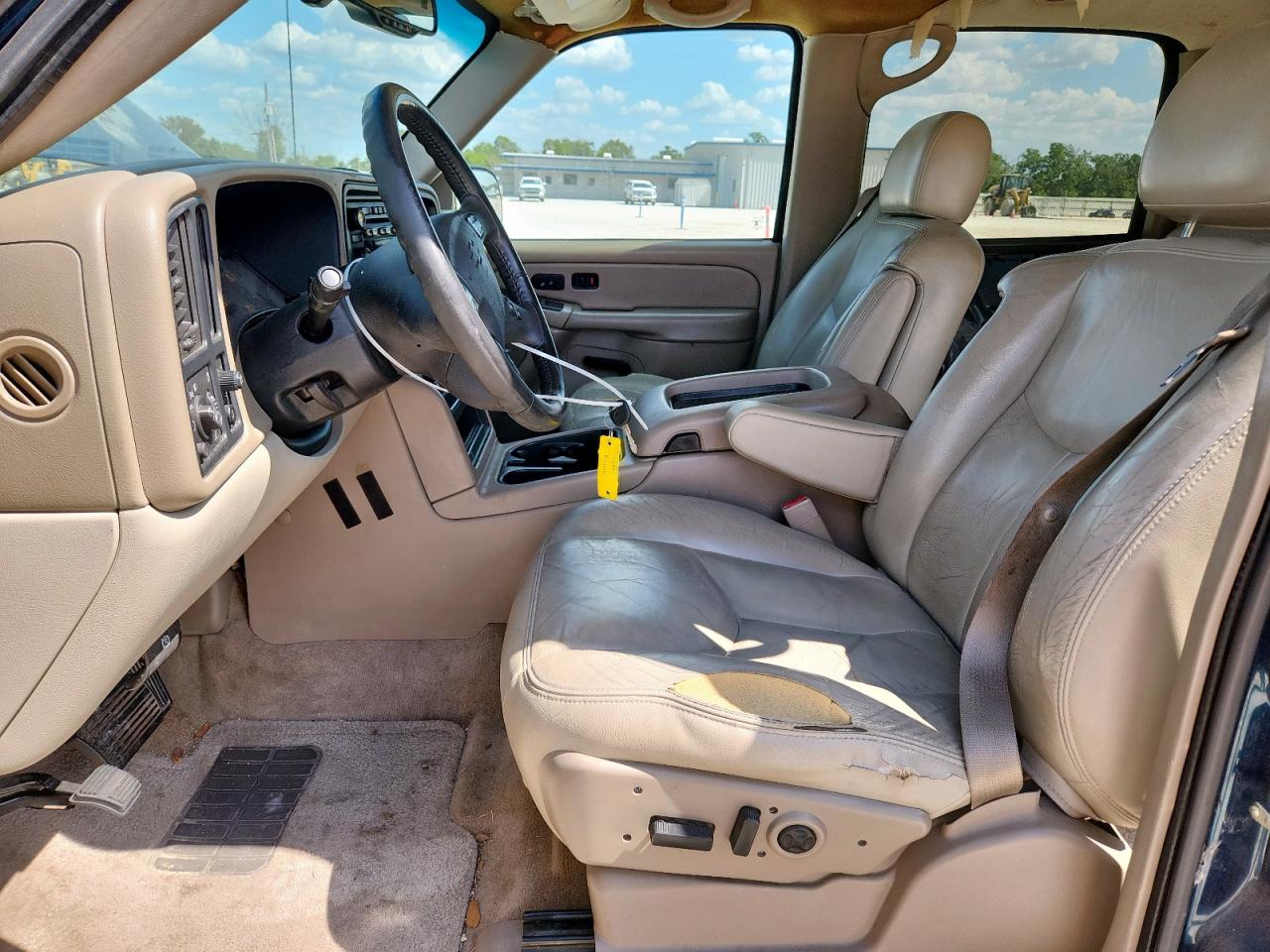 2005 Chevrolet Suburban C1500 VIN: 3GNEC16ZX5G236299 Lot: 70506975