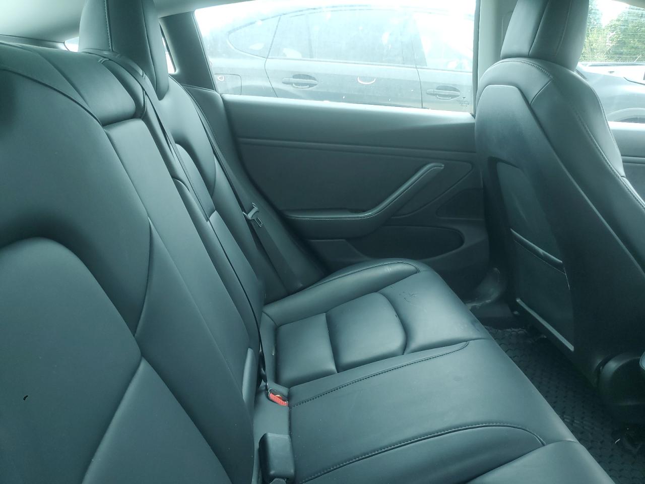 2019 Tesla Model 3 VIN: 5YJ3E1EB2KF193948 Lot: 69200865