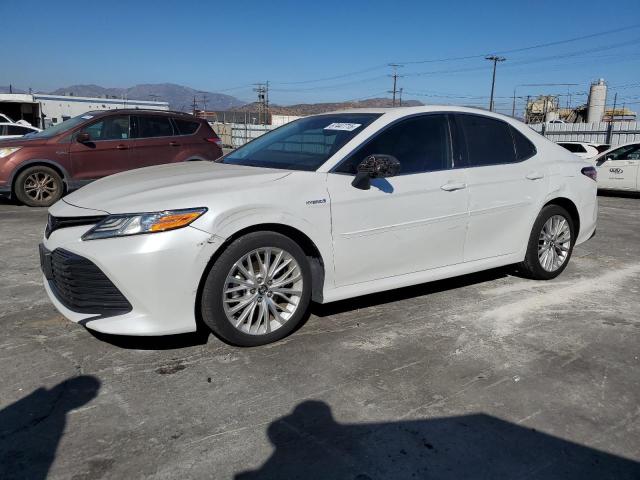  TOYOTA CAMRY 2019 Белы