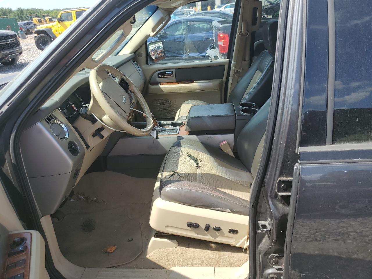2007 Ford Expedition El Eddie Bauer VIN: 1FMFK17517LA32679 Lot: 68640825