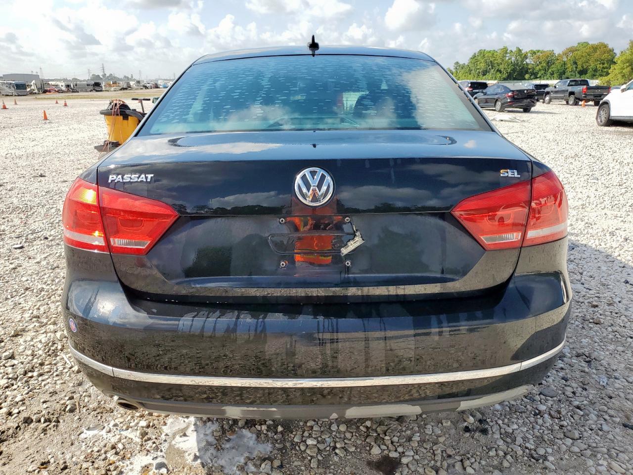 2012 Volkswagen Passat Sel VIN: 1VWCP7A34CC041239 Lot: 70485095