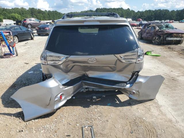  TOYOTA SIENNA 2013 Srebrny
