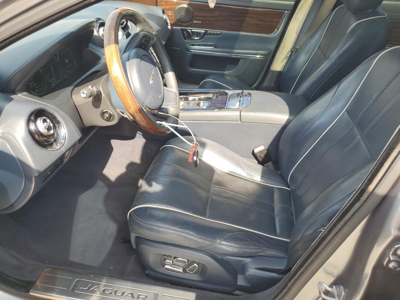 2014 Jaguar Xjl Portfolio VIN: SAJWA2GZXE8V65955 Lot: 70107335