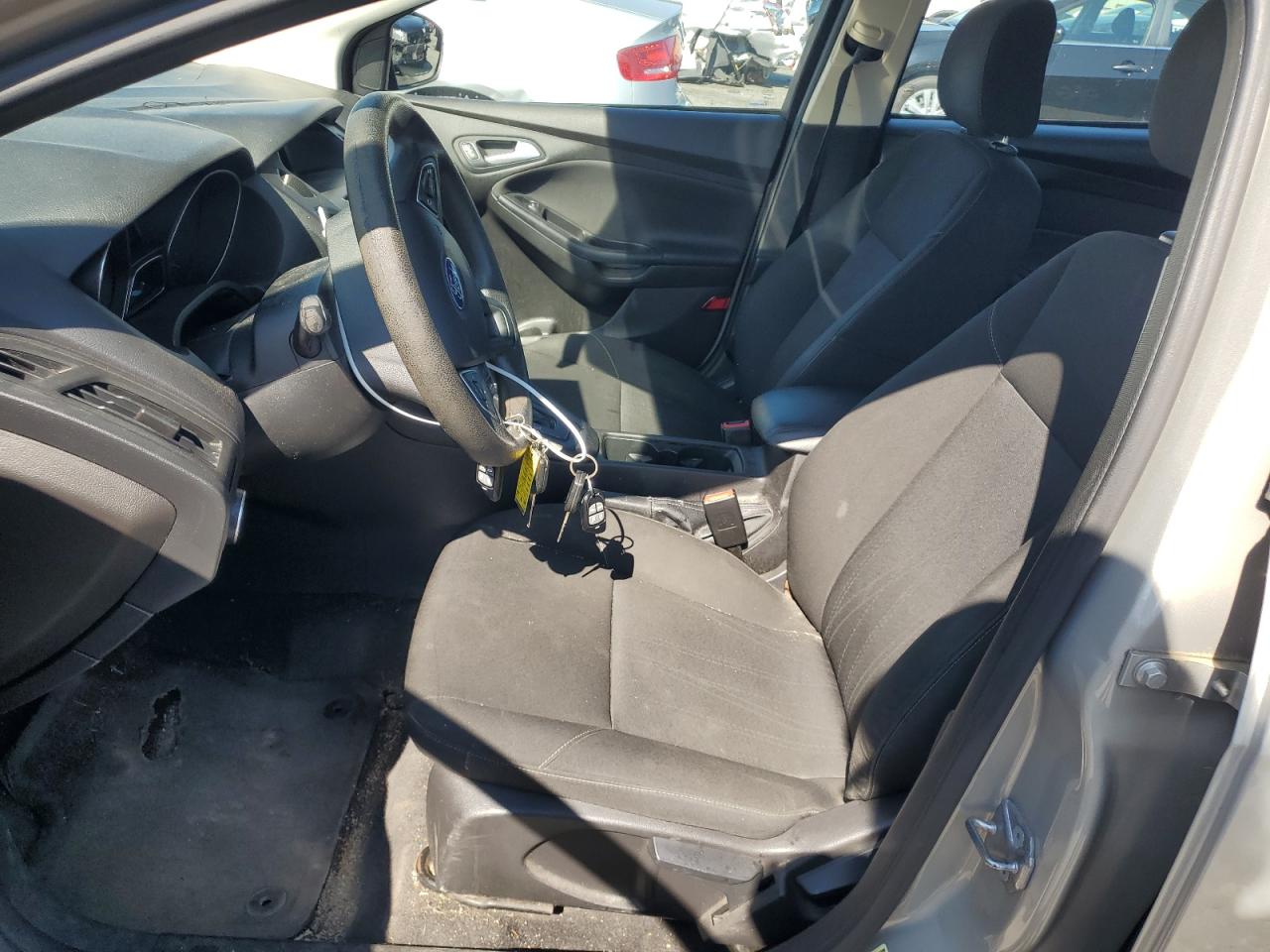 2015 Ford Focus Se VIN: 1FADP3F28FL307775 Lot: 67869995