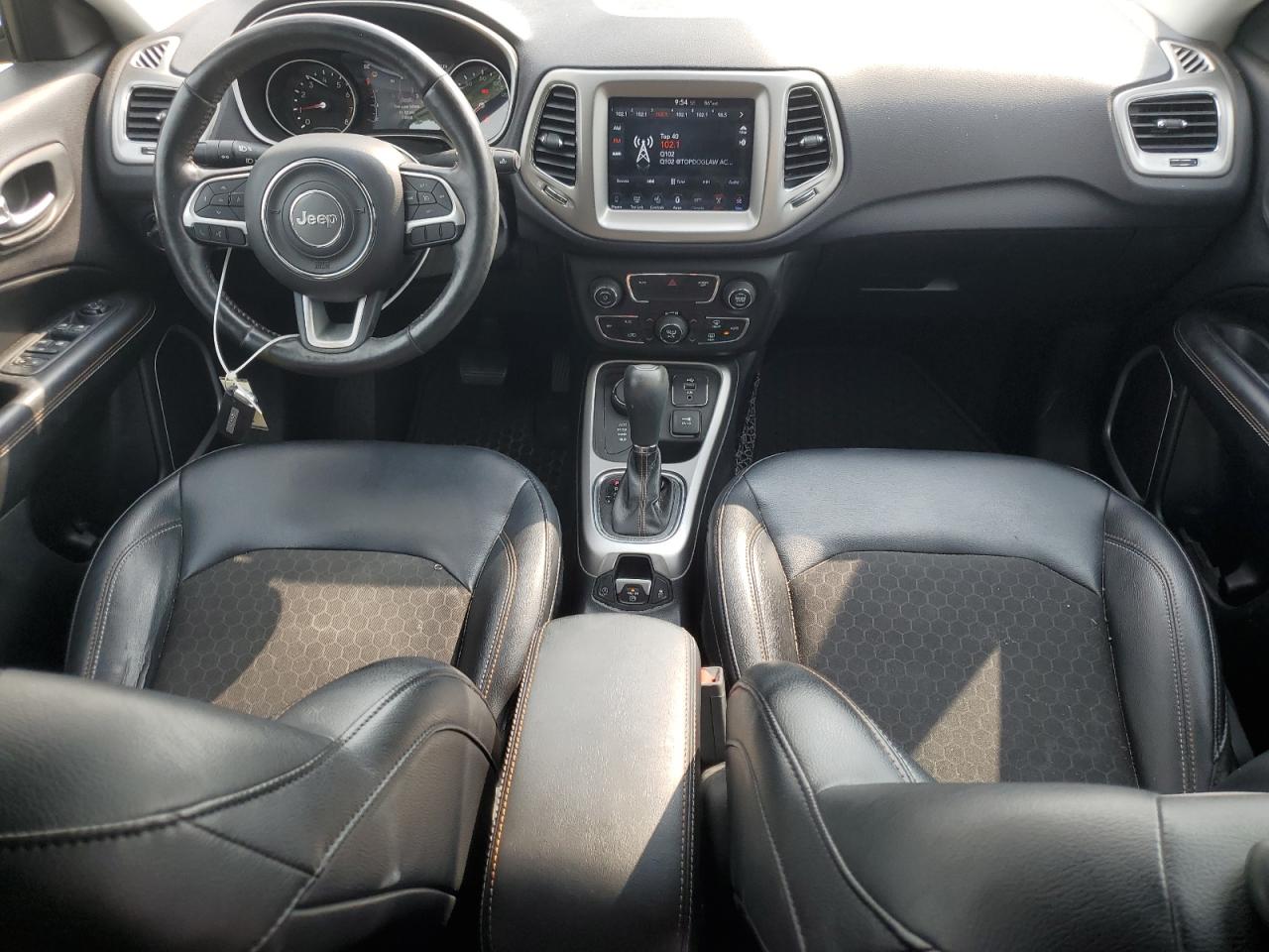 2018 Jeep Compass Latitude VIN: 3C4NJDBB8JT135417 Lot: 67732675