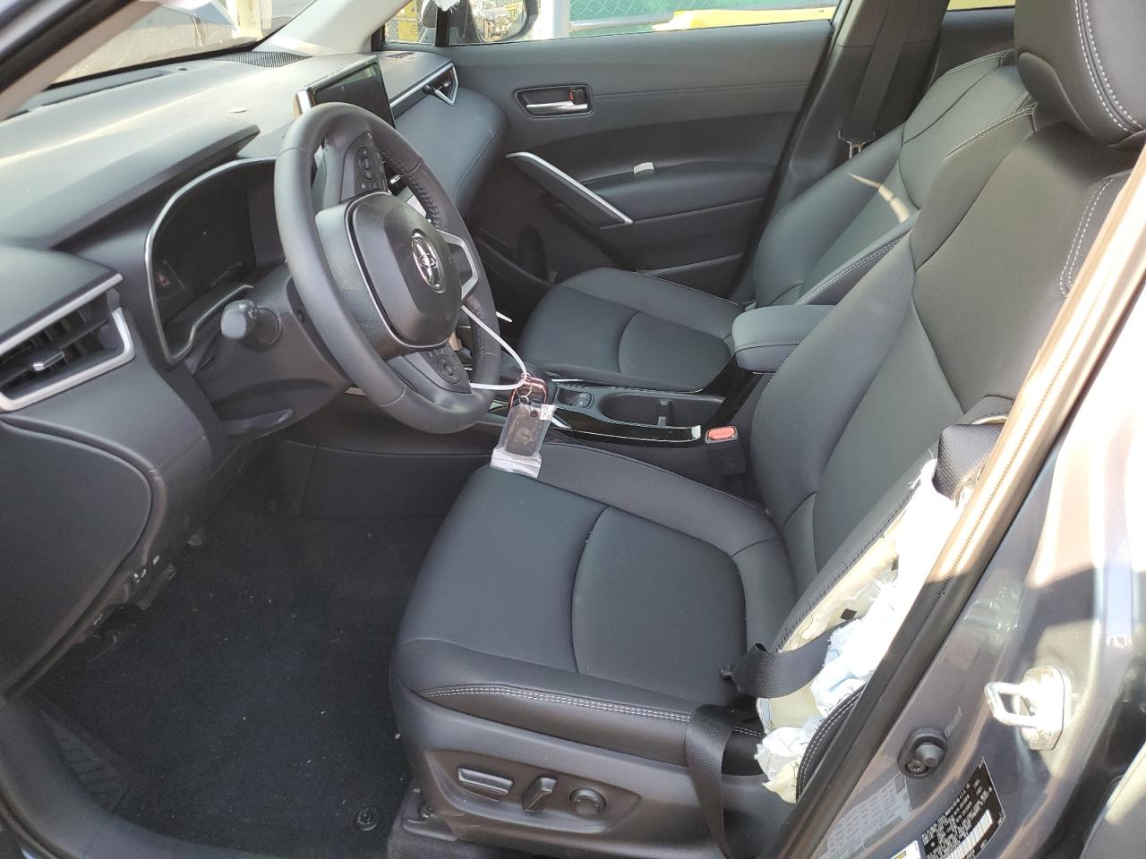 2025 Toyota Corolla Cross Xle VIN: 7MUDAABG5SV139139 Lot: 69794905