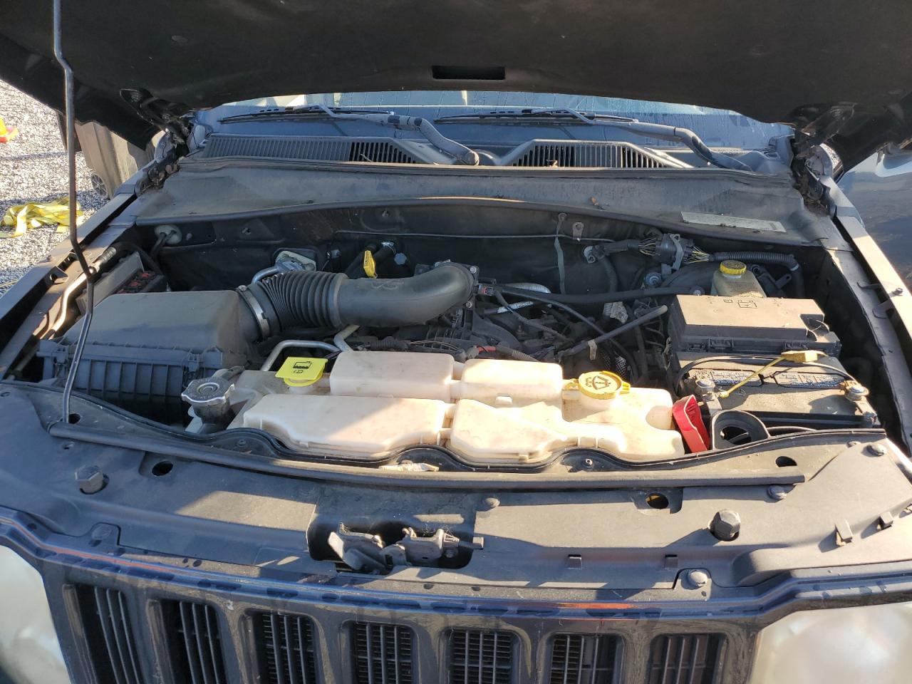 2008 Jeep Liberty Sport VIN: 1J8GN28K78W255277 Lot: 69253995