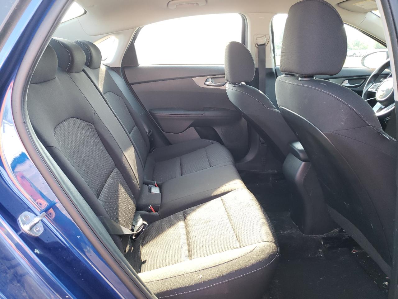 3KPF24AD8ME264576 2021 Kia Forte Fe