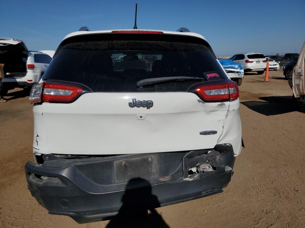 2015 Jeep Cherokee Latitude VIN: 1C4PJMCB7FW633150 Lot: 68693605