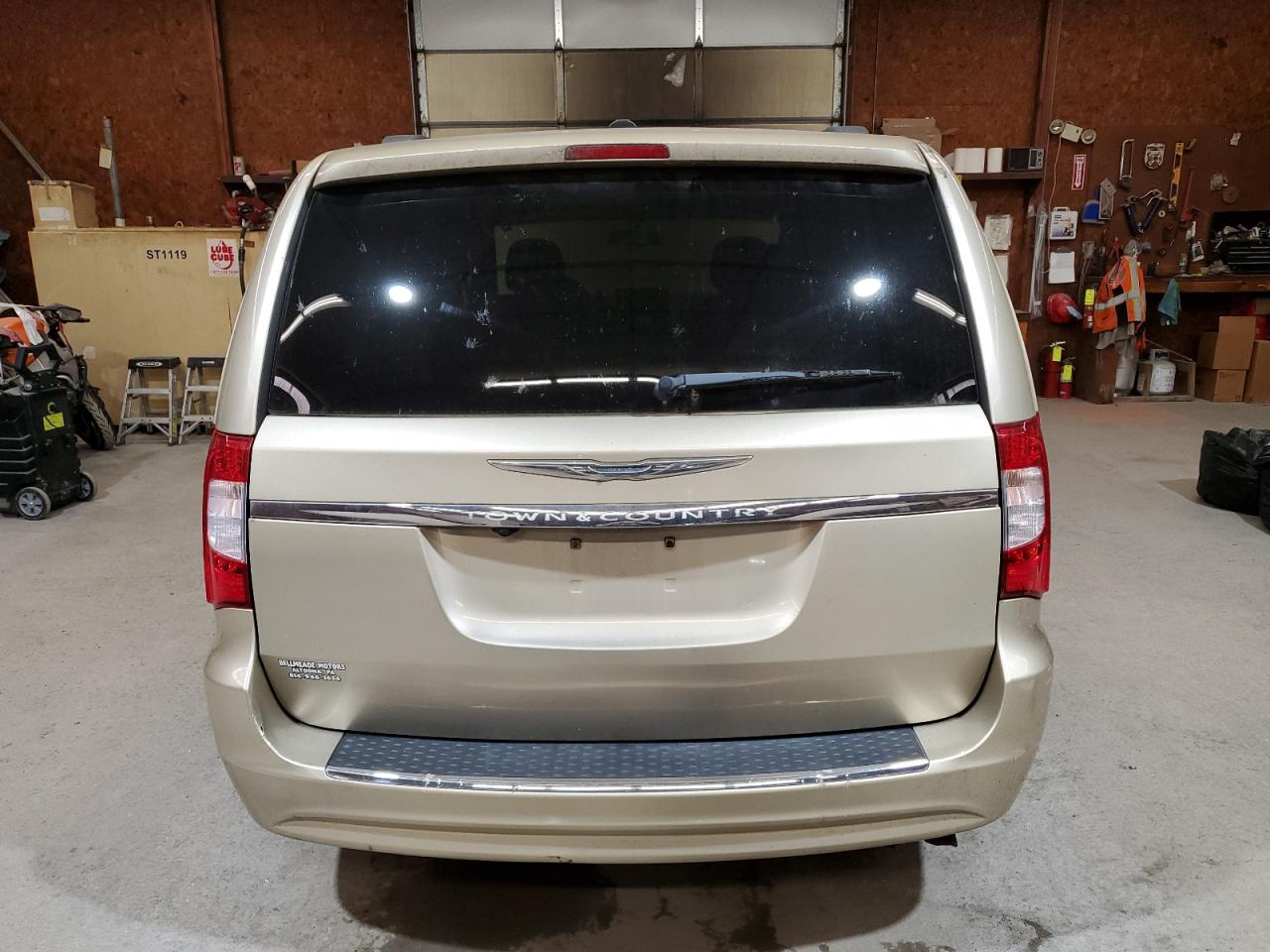 2011 Chrysler Town & Country Touring L VIN: 2A4RR8DG3BR605183 Lot: 70840235