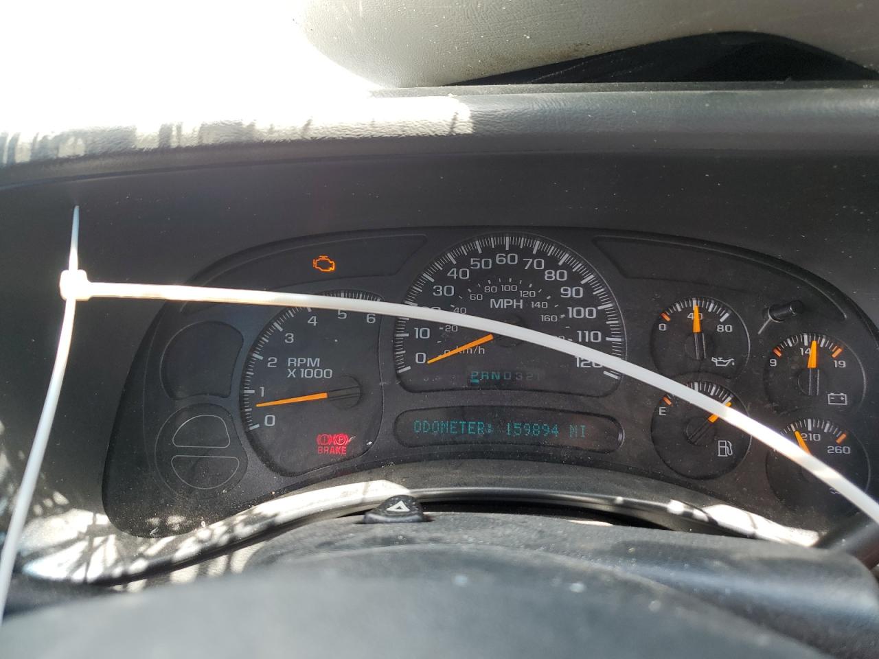 2005 GMC Yukon VIN: 1GKEK13T15R204132 Lot: 69053175