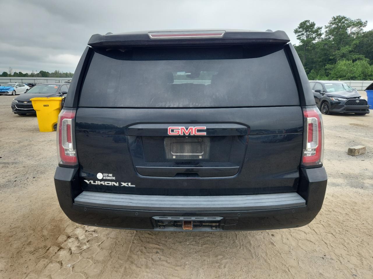 2015 GMC Yukon Xl C1500 Slt VIN: 1GKS1HKC2FR155380 Lot: 68177865