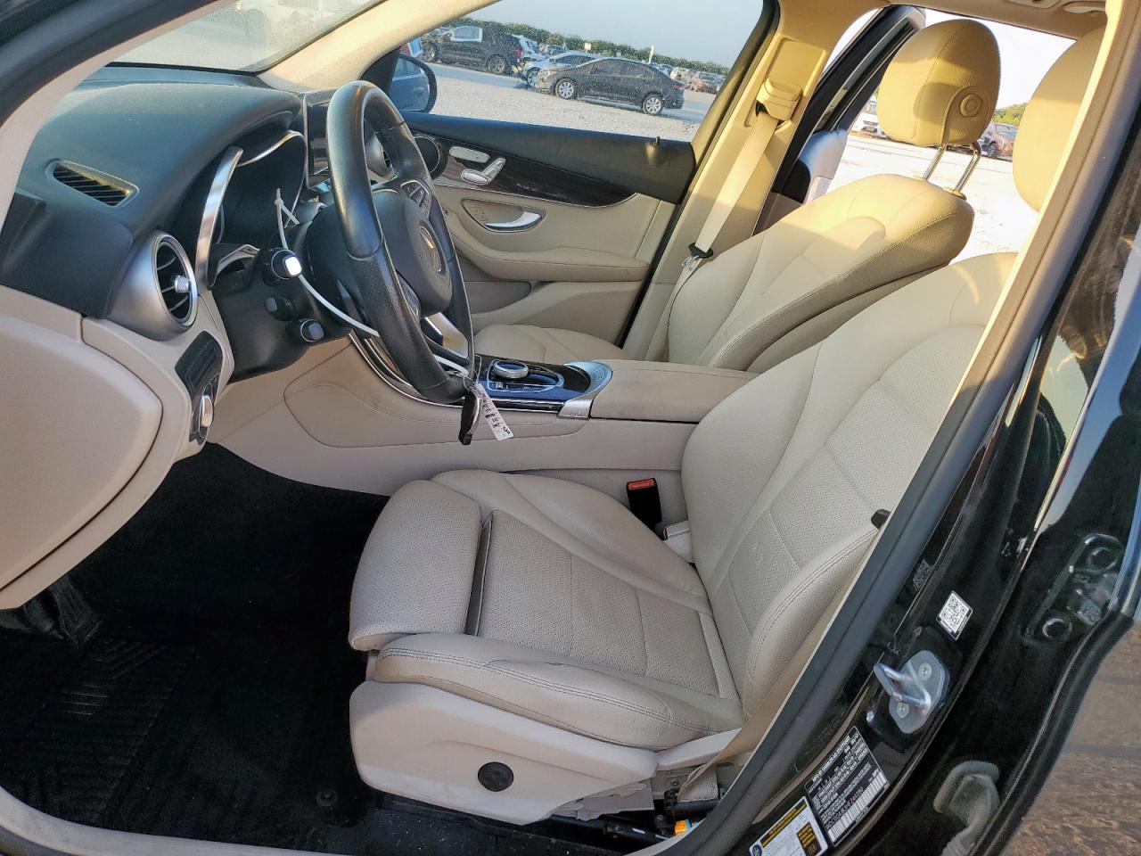 2017 Mercedes-Benz Glc 300 VIN: WDC0G4JB3HF244280 Lot: 67640335