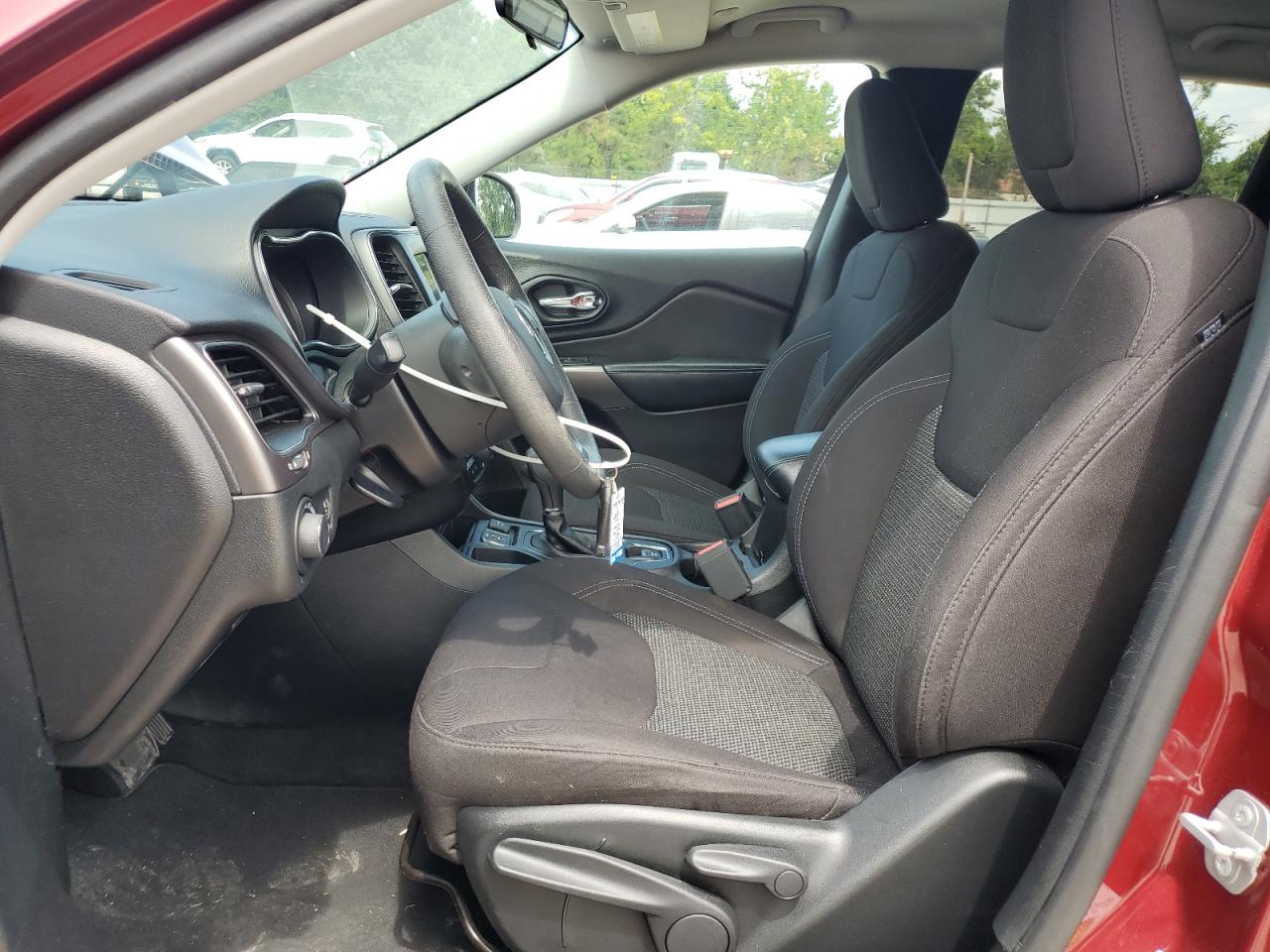 2020 Jeep Cherokee Latitude VIN: 1C4PJLCB2LD596770 Lot: 69541935