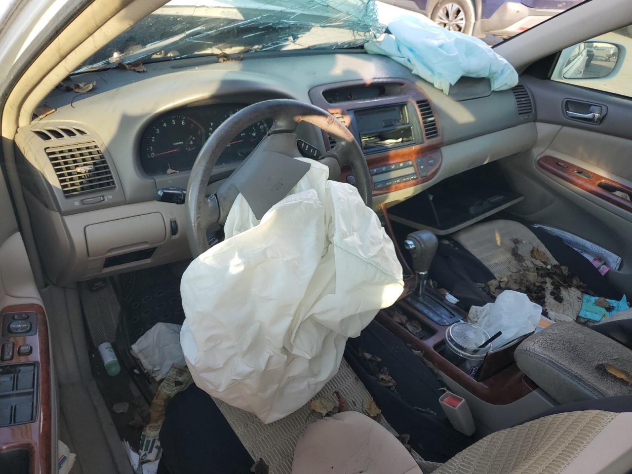 2003 Toyota Camry Le VIN: 4T1BE32KX3U142326 Lot: 67736215