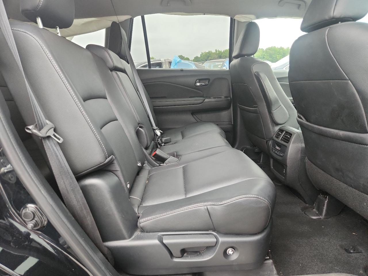 2022 Honda Pilot Se VIN: 5FNYF6H24NB014048 Lot: 69389575