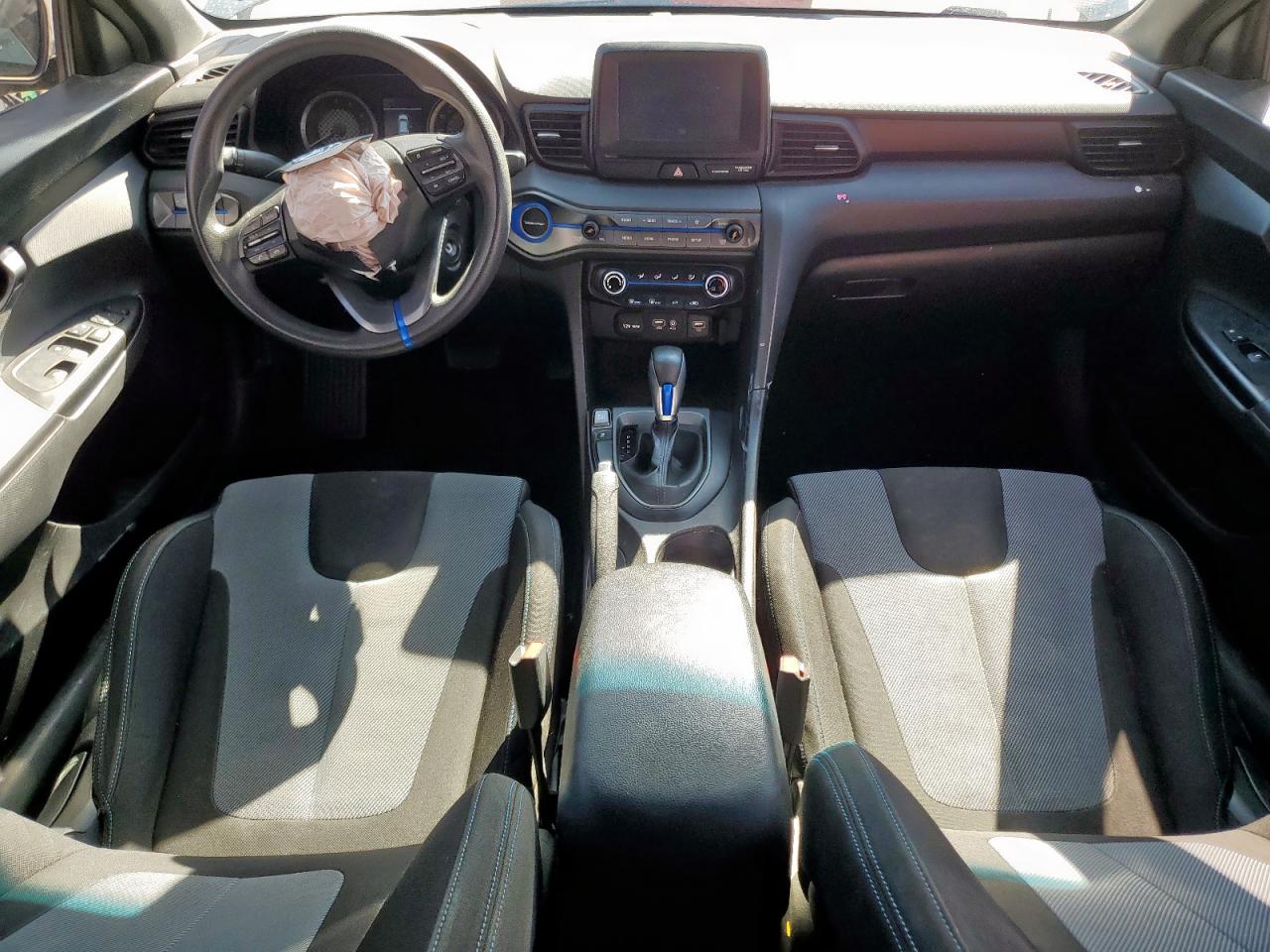 2019 Hyundai Veloster Base VIN: KMHTG6AFXKU016356 Lot: 70752835