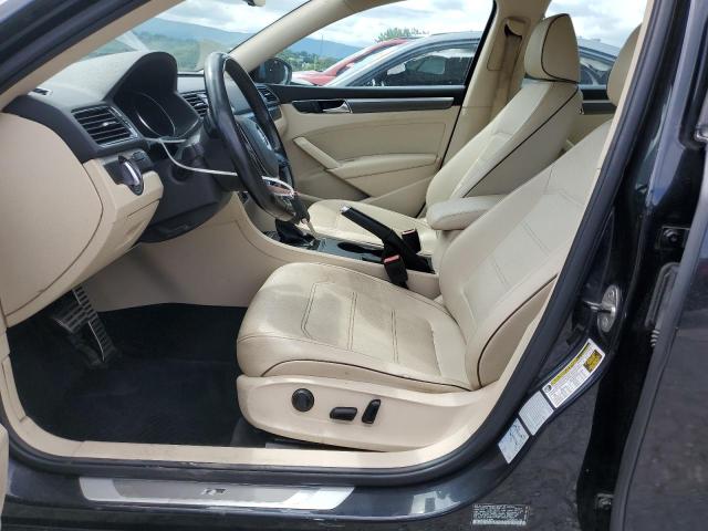  VOLKSWAGEN PASSAT 2017 Black