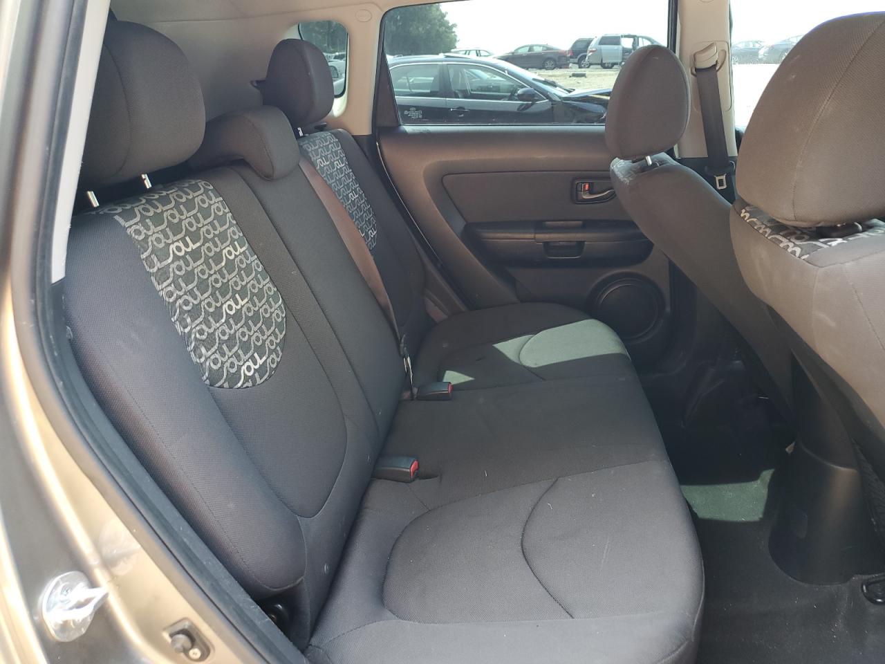 2011 Kia Soul + VIN: KNDJT2A27B7256329 Lot: 69513695