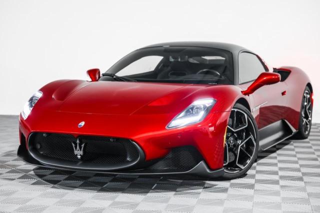 MASERATI MC20 2022 Красный