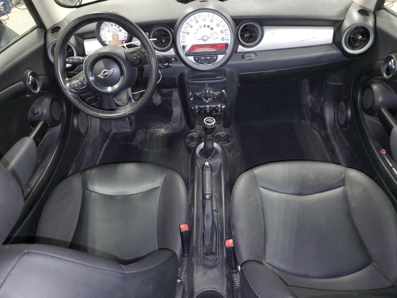 2011 Mini Cooper VIN: WMWSU3C52BT184457 Lot: 69720685