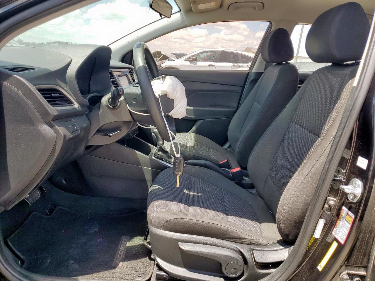 2021 Hyundai Accent Se VIN: 3KPC24A63ME144415 Lot: 68850315