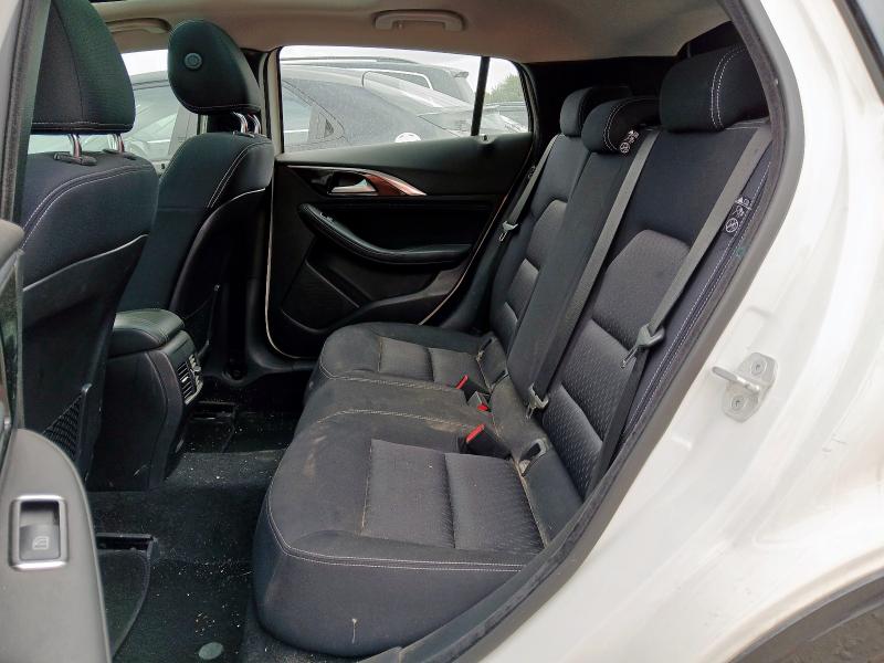 2016 INFINITI Q30 PREMIUM