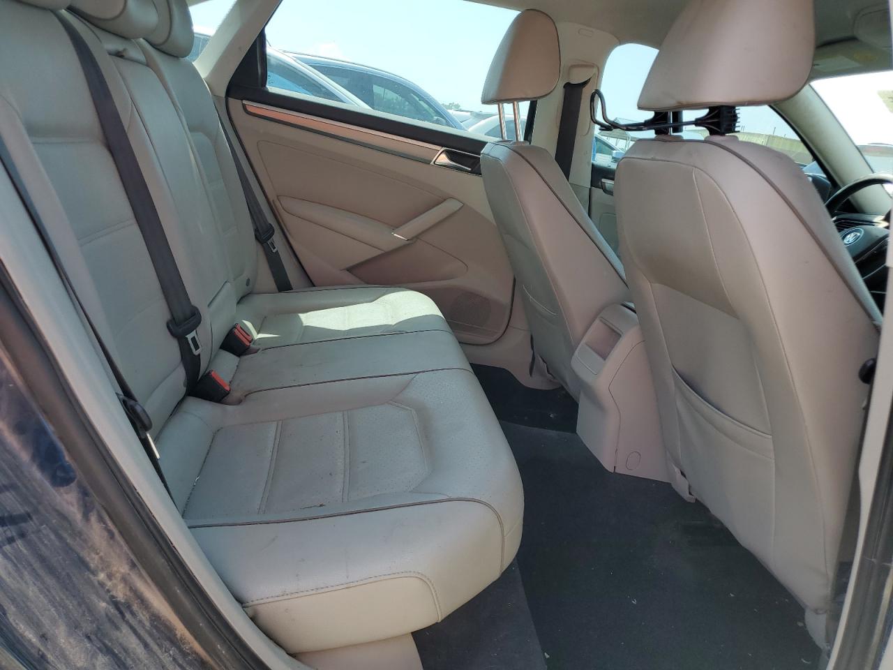 2018 Volkswagen Passat S VIN: 1VWAA7A38JC026992 Lot: 69477045