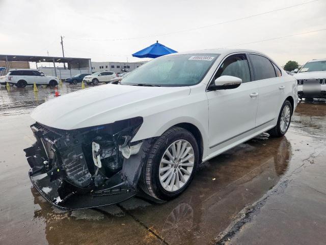 VOLKSWAGEN PASSAT 2016 White