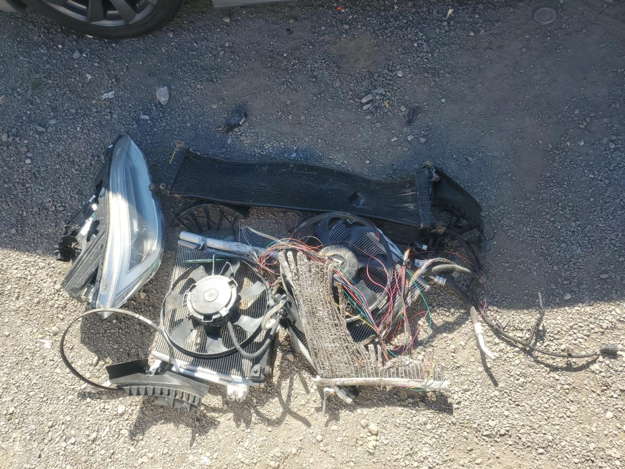 2016 Tesla Model S VIN: 5YJSA1E21GF159451 Lot: 70031535