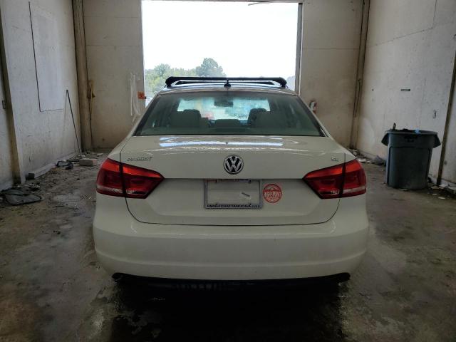  VOLKSWAGEN PASSAT 2013 Biały