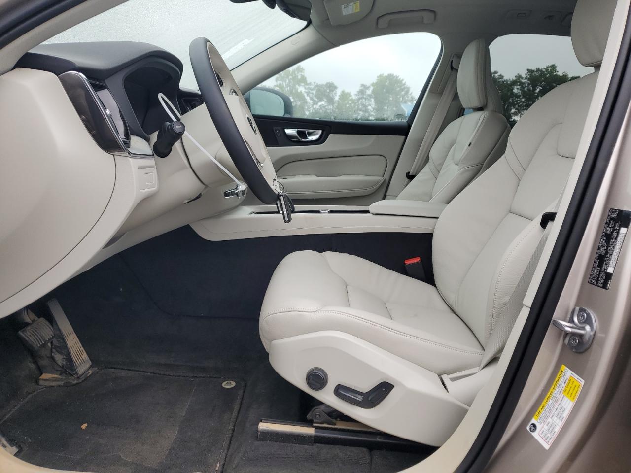 2024 Volvo Xc60 Plus VIN: YV4H60DL8R1913941 Lot: 67666595