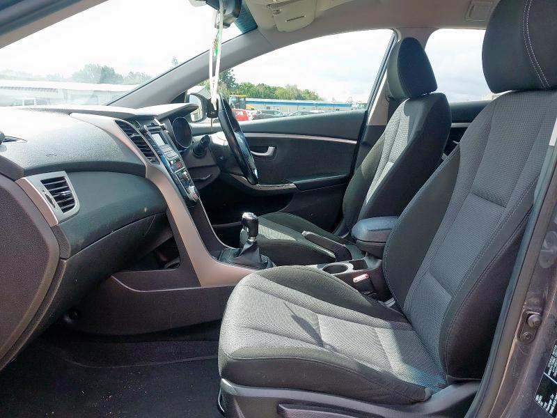 2016 HYUNDAI I30 SE
