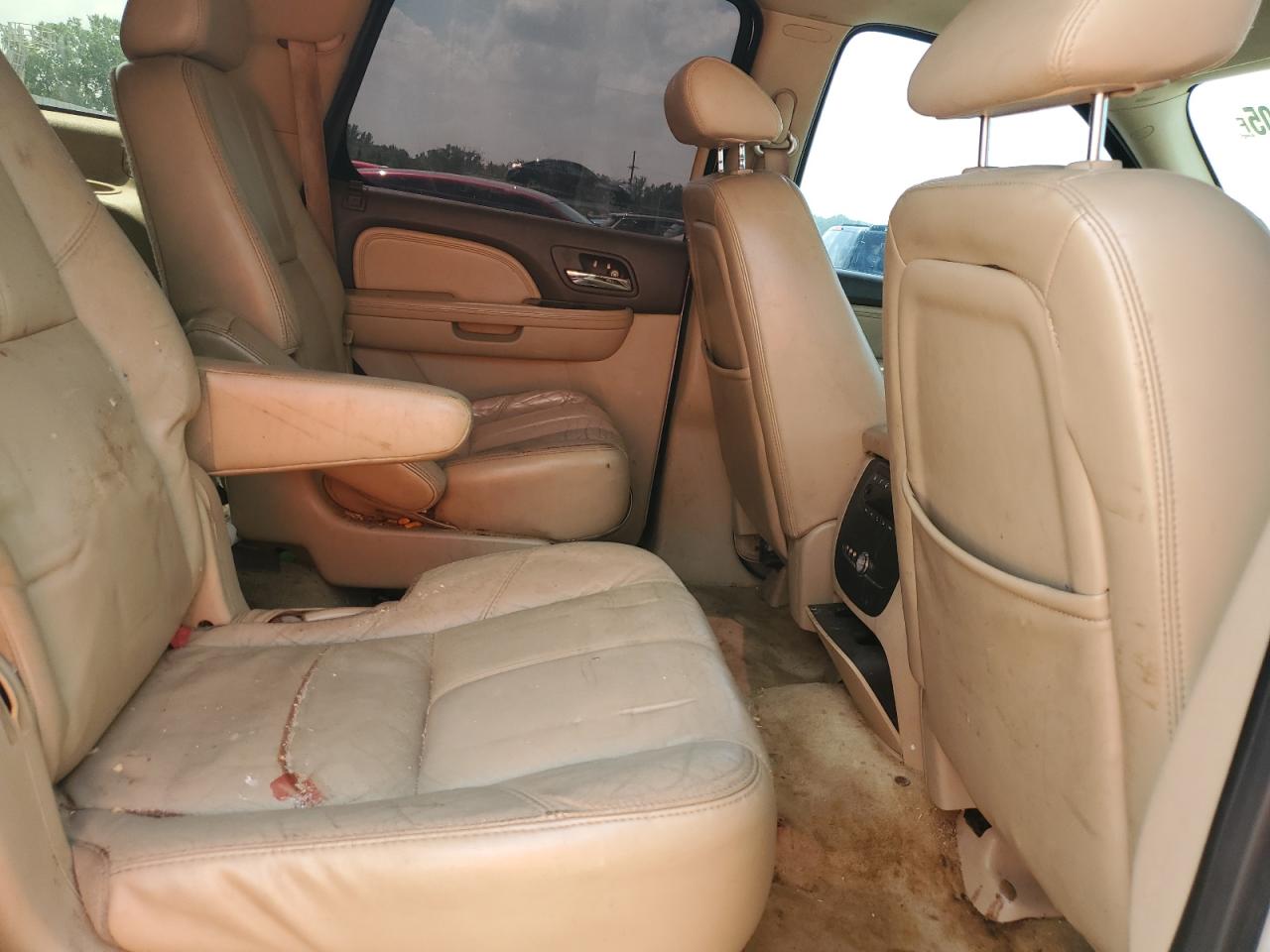 2007 GMC Yukon Denali VIN: 1GKFK63887J198926 Lot: 67779105