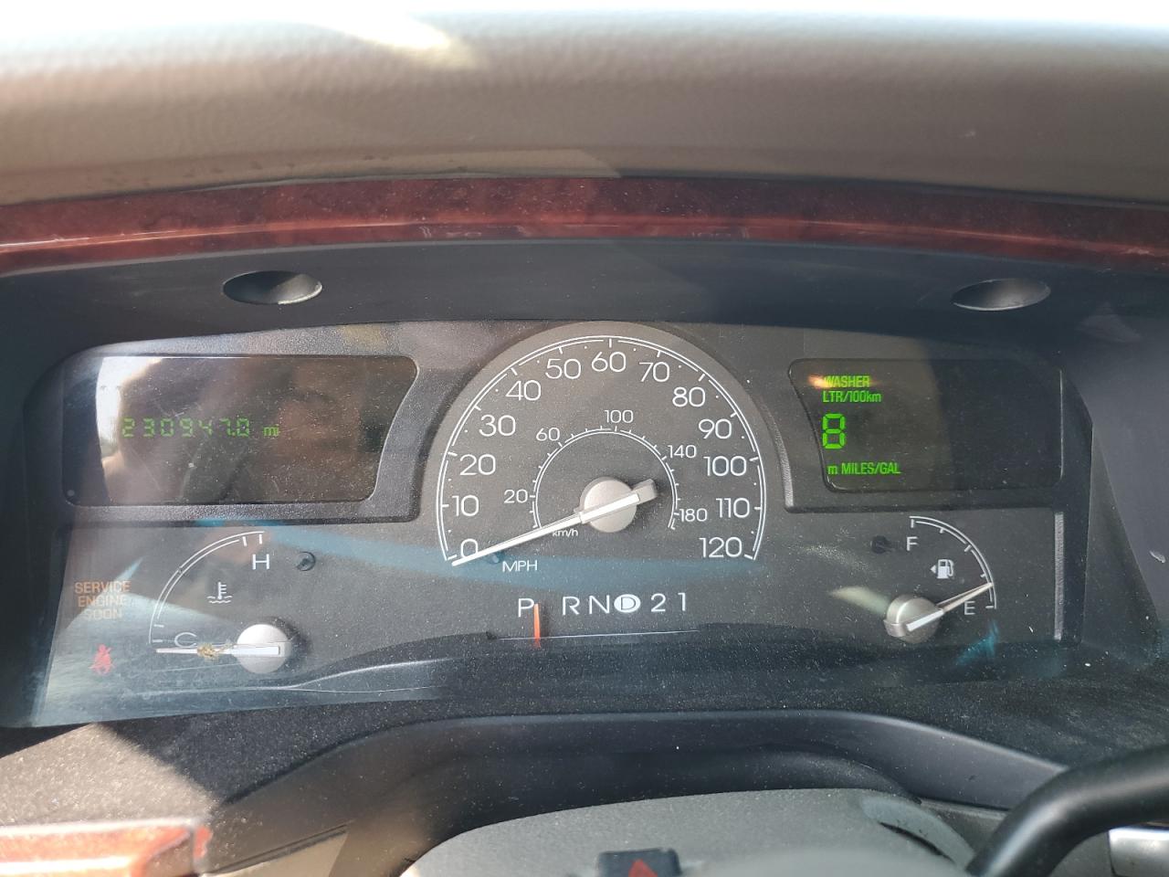 2003 Lincoln Town Car Signature VIN: 1LNHM82W33Y703732 Lot: 67840145