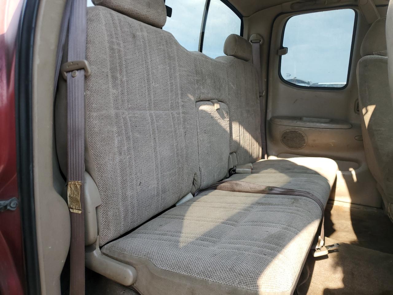 2000 Toyota Tundra Access Cab VIN: 5TBBT4415YS006033 Lot: 69563425