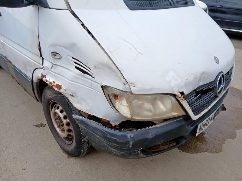 2004 MERCEDES BENZ SPRINTER 2