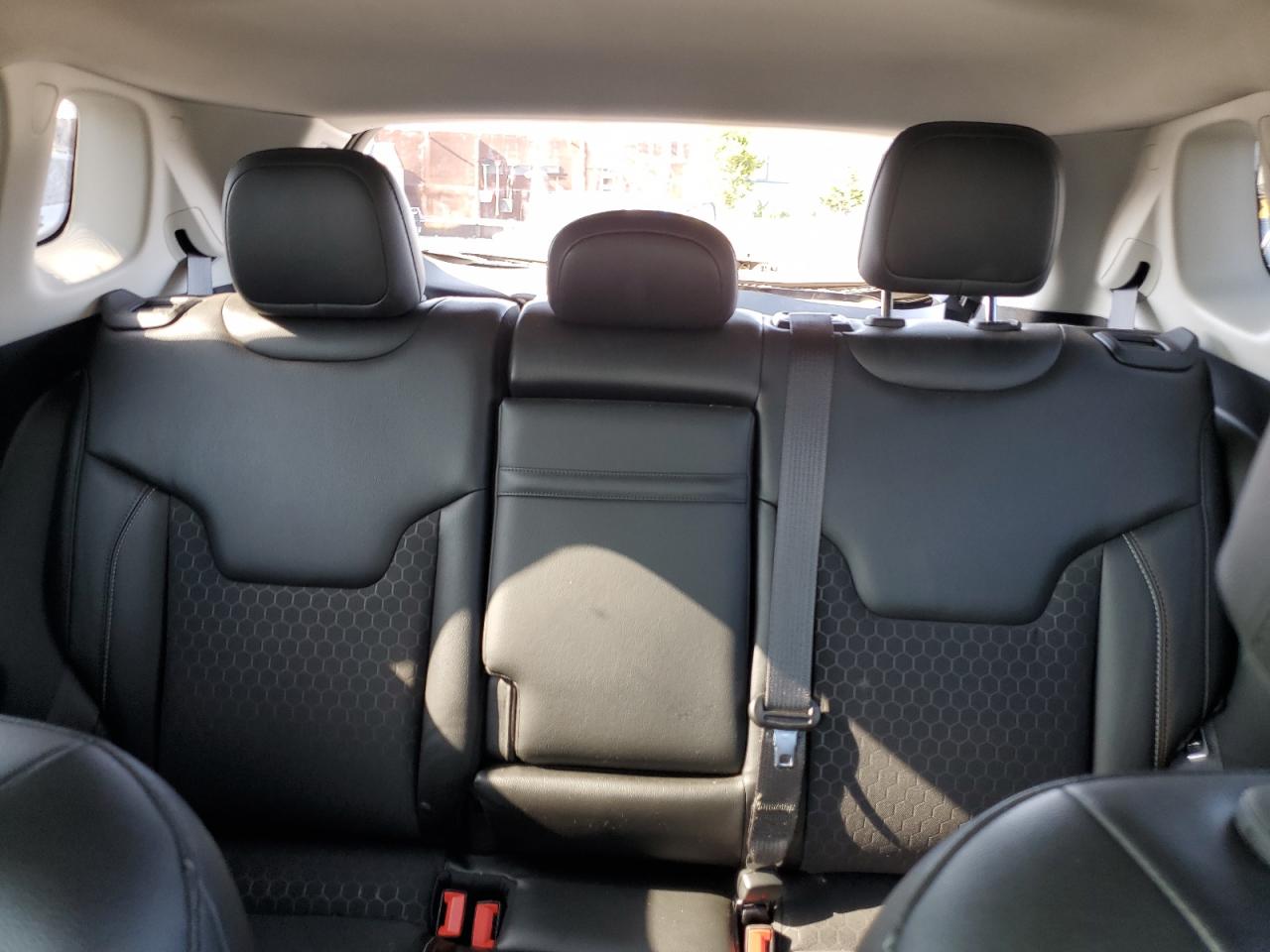 2018 Jeep Compass Latitude VIN: 3C4NJCBB6JT319040 Lot: 70112035